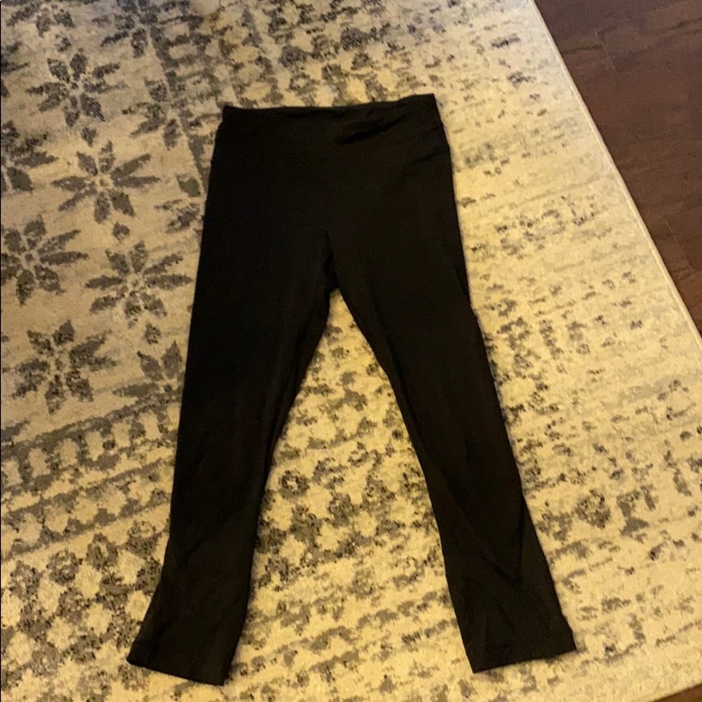 Lululemon size 2 wonder under crop